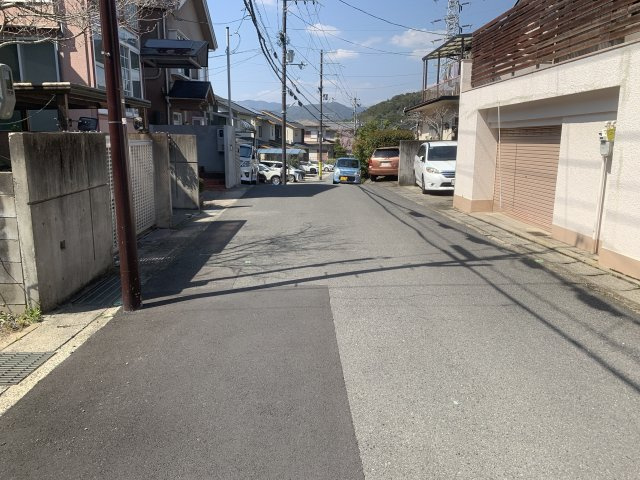 京都市左京区上高野畑町　中古一戸建ての前面道路含む現地写真