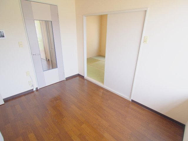 エクセル向井B棟の居間・リビング