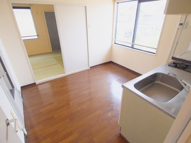 エクセル向井B棟の居間・リビング