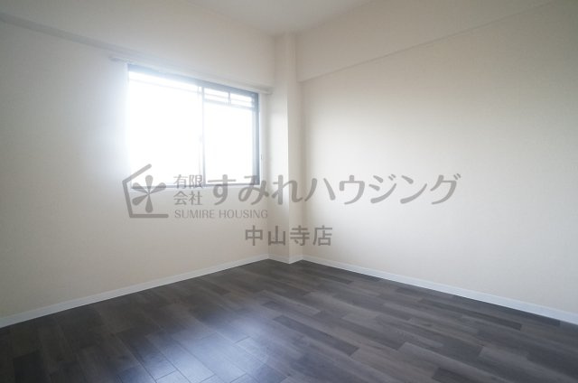 REIWA宝塚の洋室