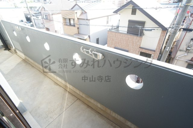 REIWA宝塚のバルコニー