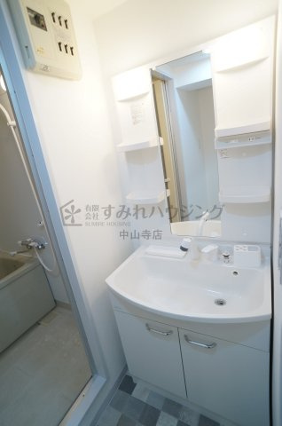 REIWA宝塚の洗面所