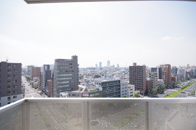 【バルコニー】