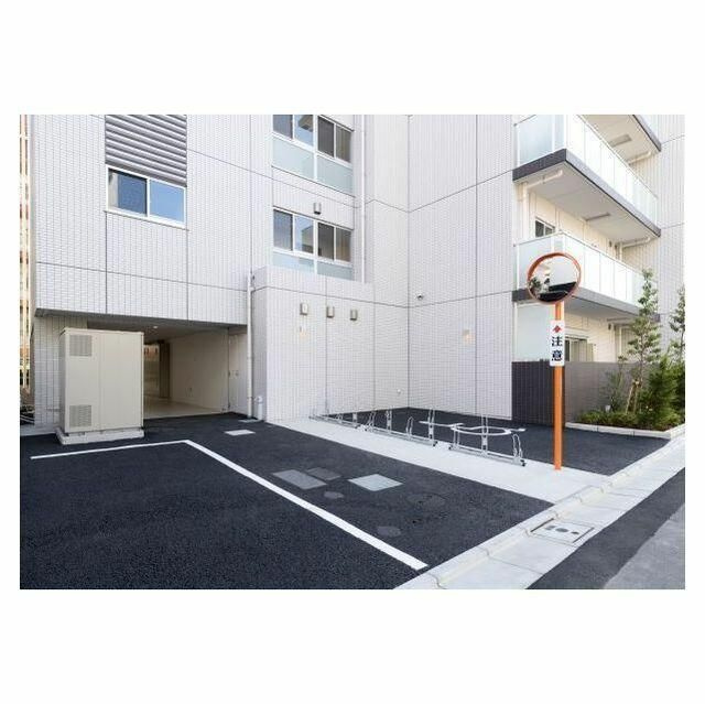 ＧＥＮＯＶＩＡ本所吾妻橋ｓｋｙｇａｒｄｅｎの駐車場