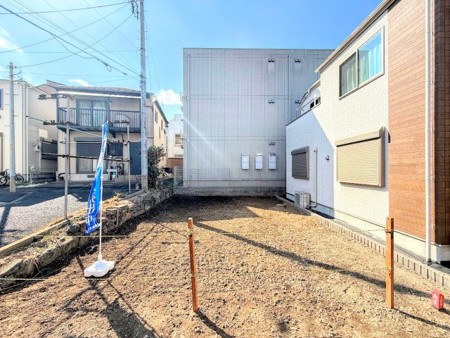 南区清水が丘　新築戸建ての外観|◆一戸建てを中心とした街並みが整然と続き、周辺は高い建物が建っていないので、緑の多い閑静な趣を感じる環境です。街並みや周辺環境も重要なポイントです！！
