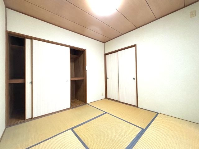 パークアベニュー弐番館の和室