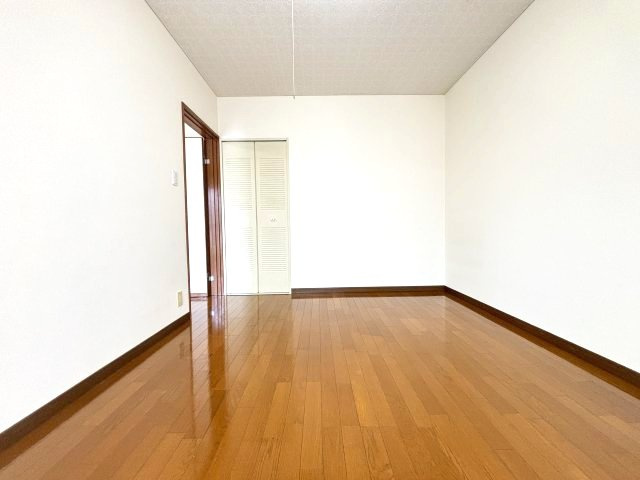 パークアベニュー弐番館の洋室