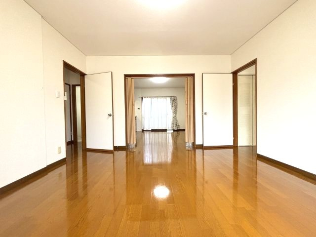 パークアベニュー弐番館の居間・リビング