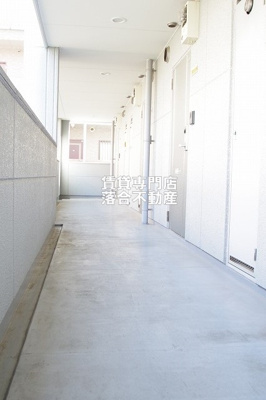 【エントランス】 | コンフォートＮⅡ | ゆとりのあるエントランス