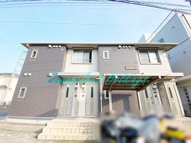 茅ヶ崎市みずき２丁目のアパートのエントランス