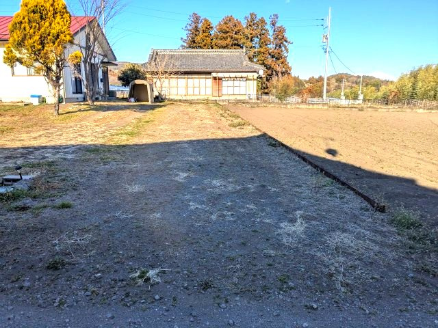 中古戸建　高崎市中室田町の前面道路含む現地写真