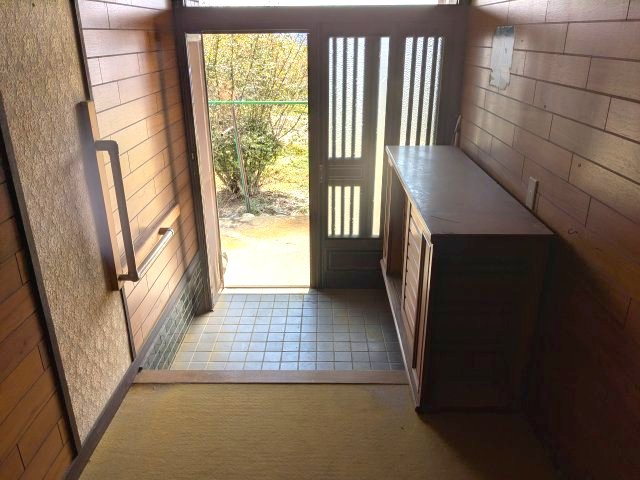 中古戸建　高崎市中室田町の玄関