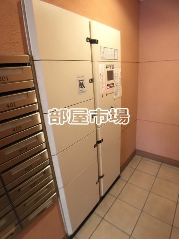 ライジングプレイス浅草参番館のその他共用部分|宅配ボックス