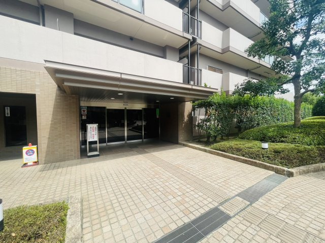 サンシティ西京極1番館のエントランス