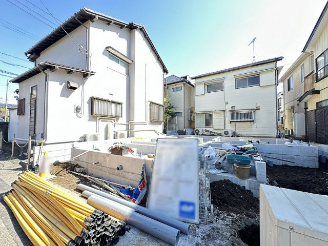 【外観】 | 朝霞市宮戸2丁目　新築一戸建住宅　全1棟　(丸井志木店) | 現地（2026年4月）撮影／LDK17帖の広々空間、隣には使い勝手の良いタタミコーナー付き