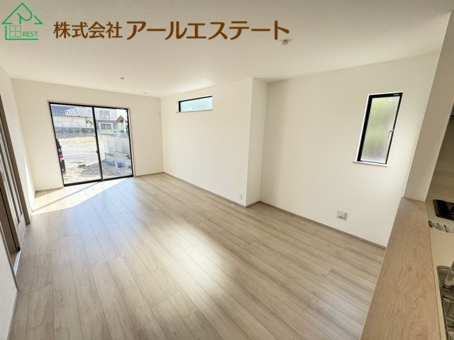 加古川市加古川町大野　　JR「日岡駅」徒歩10分の居間・リビング