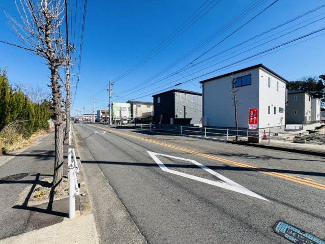 碧南市日進町二丁目11番地『仲介手数料無料』新築戸建ての前面道路含む現地写真