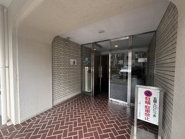 【エントランス】