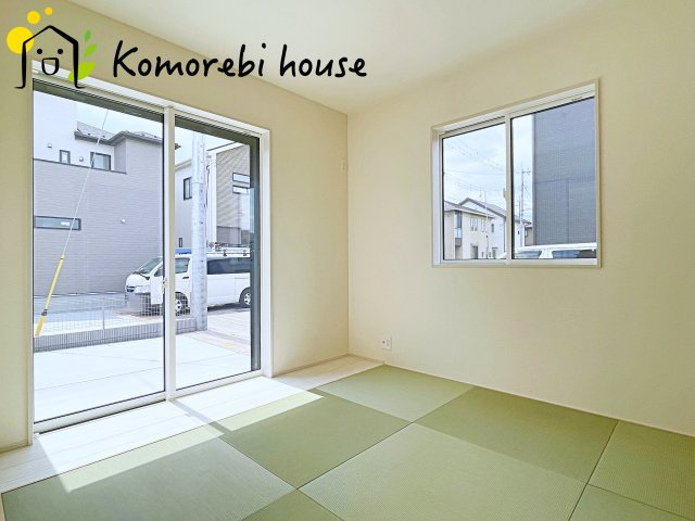 【大宮　East Terrace】さいたま市見沼区大谷　新築一戸建て　ブルーミングガーデン　02の和室|落ち着いた雰囲気の和室付きです