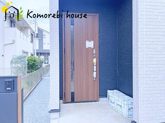 【大宮　East Terrace】さいたま市見沼区大谷　新築一戸建て　ブルーミングガーデン　02の玄関|毎日通る玄関はこちらです