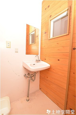 猪熊２丁目テラスハウスの洗面所