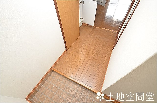 グリーンパーク三共の玄関