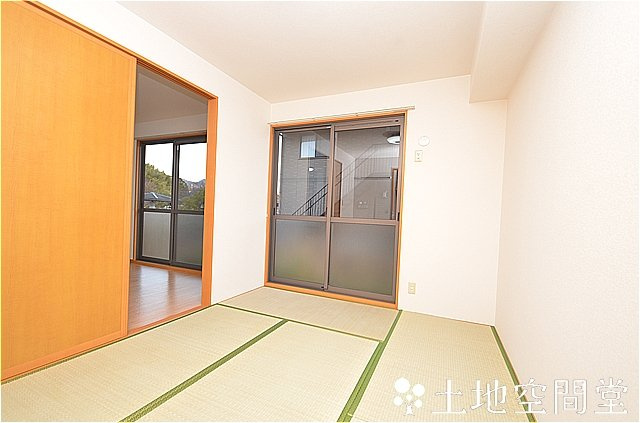 アスティオス洞南A棟の和室