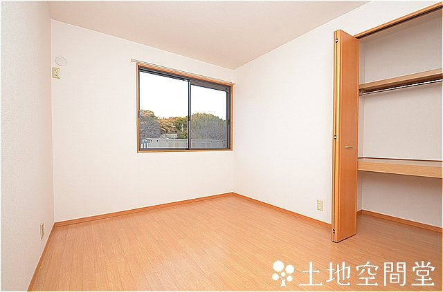 アスティオス洞南A棟の洋室