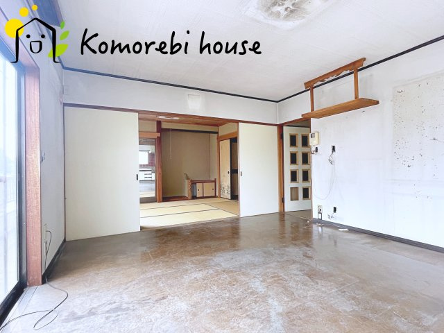 見沼区大和田町　中古一戸建ての居間・リビング|居間です
