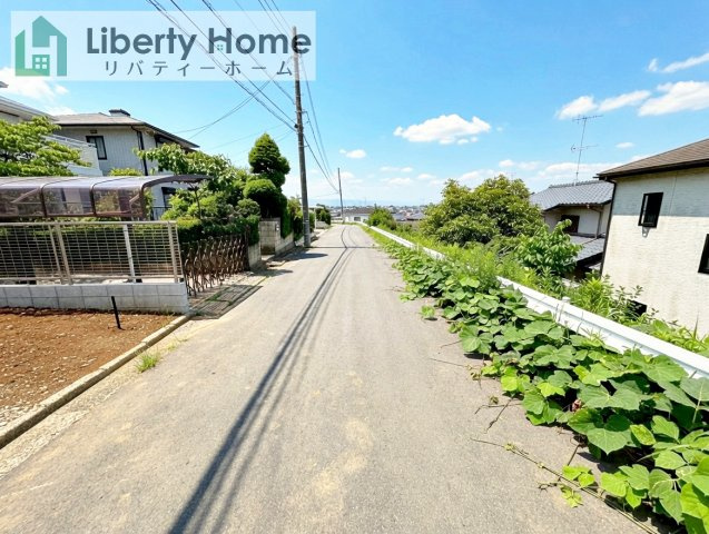 牛久市南7丁目　新築戸建　2号棟の前面道路含む現地写真