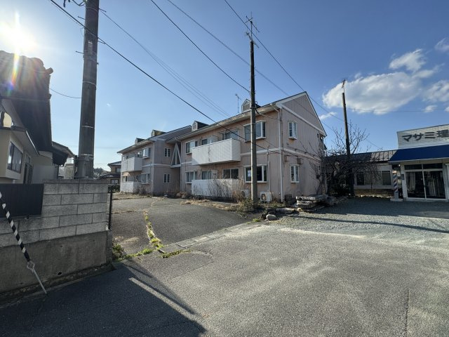 想定年間賃料411.6万　想定利回り26.55％　木造の外観