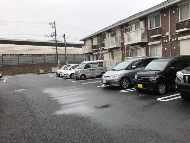 アーバンライフ萩台の駐車場