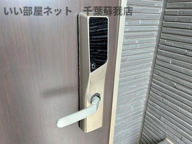 グランデ　ヴィラージュのセキュリティ|鍵を失くす心配がない電子ロックです！
同メーカー施工　イメージ画像