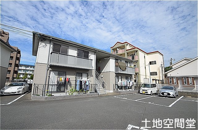 サンハイツ永犬丸　B棟の外観