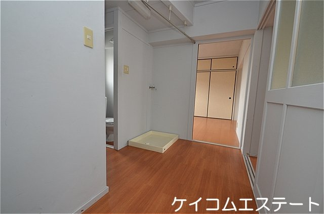 ヴィラナリー中間Ⅱ　２号棟の玄関