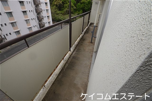 ヴィラナリー中間Ⅱ　２号棟のバルコニー