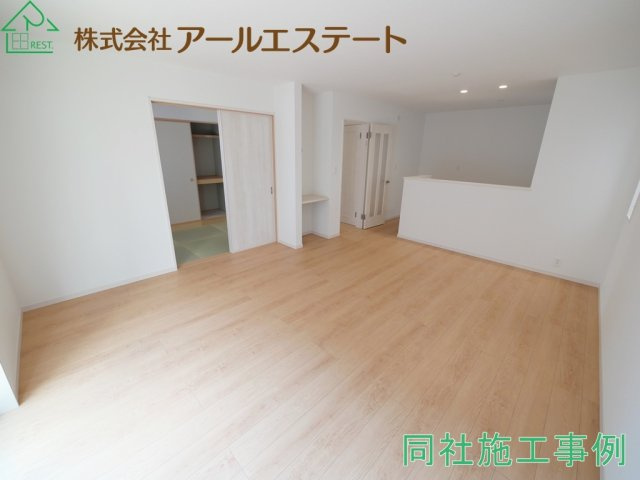 加古川市加古川町大野　　JR「日岡駅」徒歩10分の居間・リビング|同社施工事例