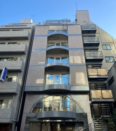 日宝新御茶ノ水ビル　5F1の外観