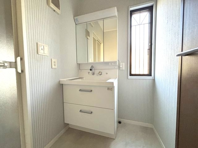 中古戸建　我孫子市泉の独立洗面台