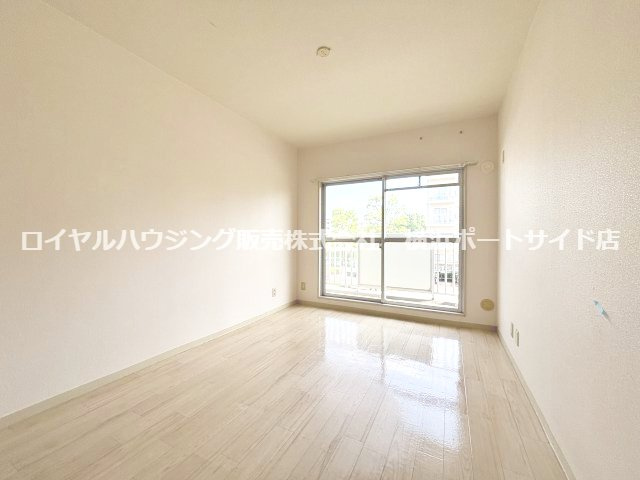 ※同タイプの室内写真になります。
