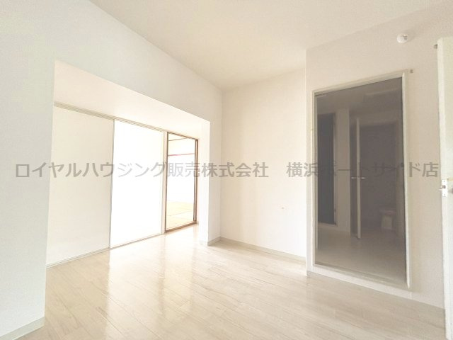 ※同タイプの室内写真になります。