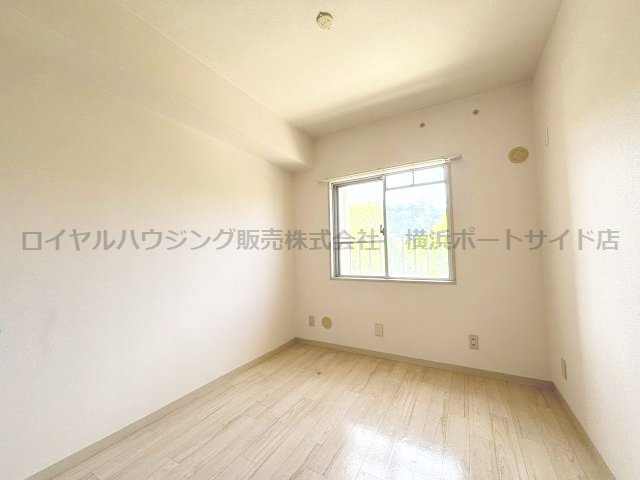 ※同タイプの室内写真になります。