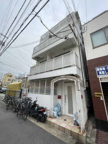 シャルマン湊川の外観