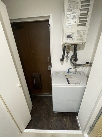シャルマン湊川の玄関