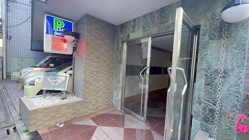 パークウェル三軒茶屋のエントランス