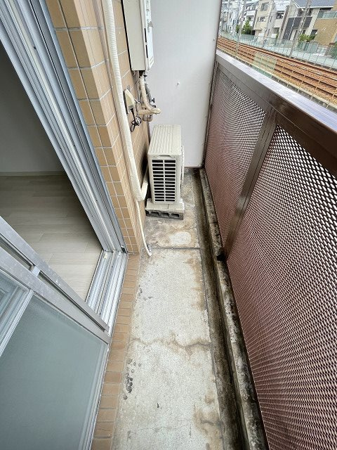 シャンブルド甲東園のバルコニー