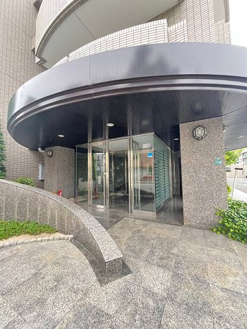 ロイヤルシャトー門戸の外観