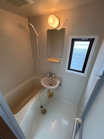 白川マンションの浴室
