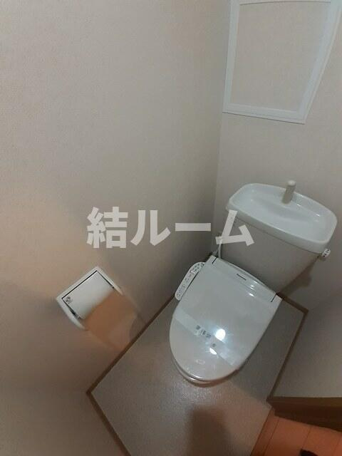 板橋区西台４丁目の賃貸マンションのトイレ