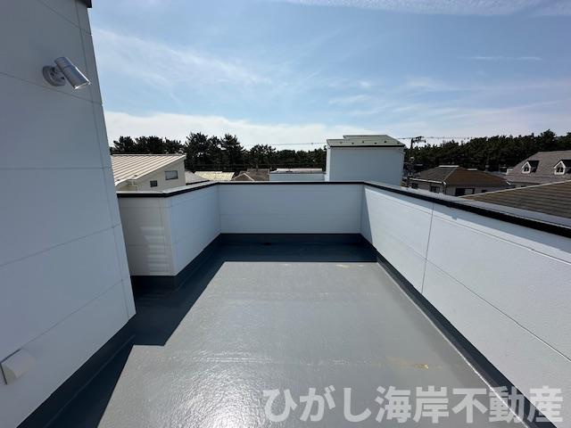 茅ヶ崎市東海岸南3丁目　新築戸建　全3棟のバルコニー|ルーフバルコニー